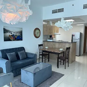  Appartement Golden Vacation Homes Continental Tower Marina